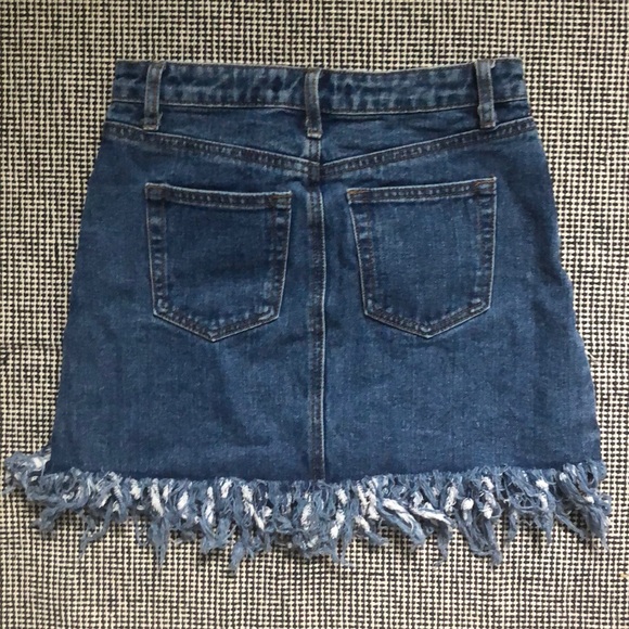Distressed jeans skirt - Picture 3 of 3